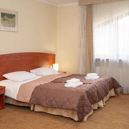 Hotel Muszyna 무스지나