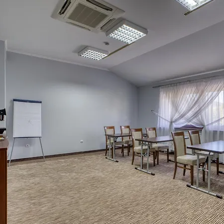 호텔 Hotel Muszyna 3*