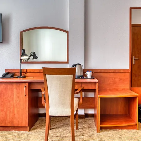 Hotel Muszyna 호텔