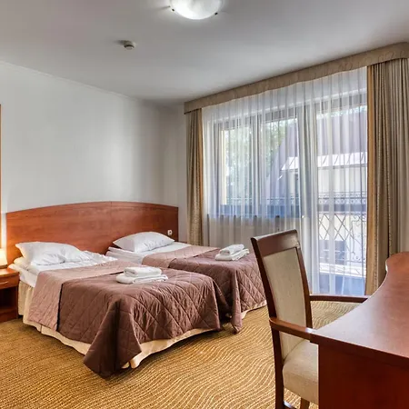 호텔 Hotel Muszyna 3*