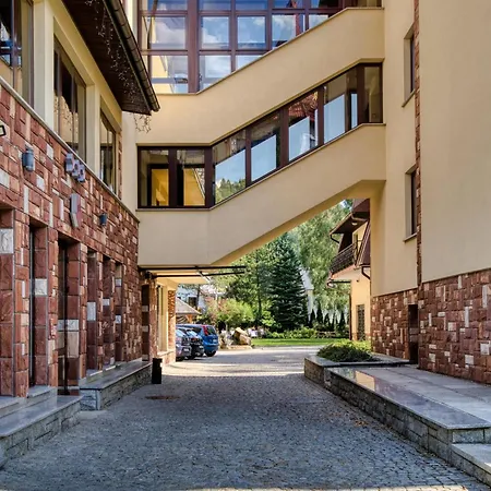 Hotel Muszyna 호텔 3*