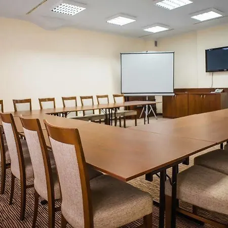 Hotel Muszyna 3* מוז'ינה